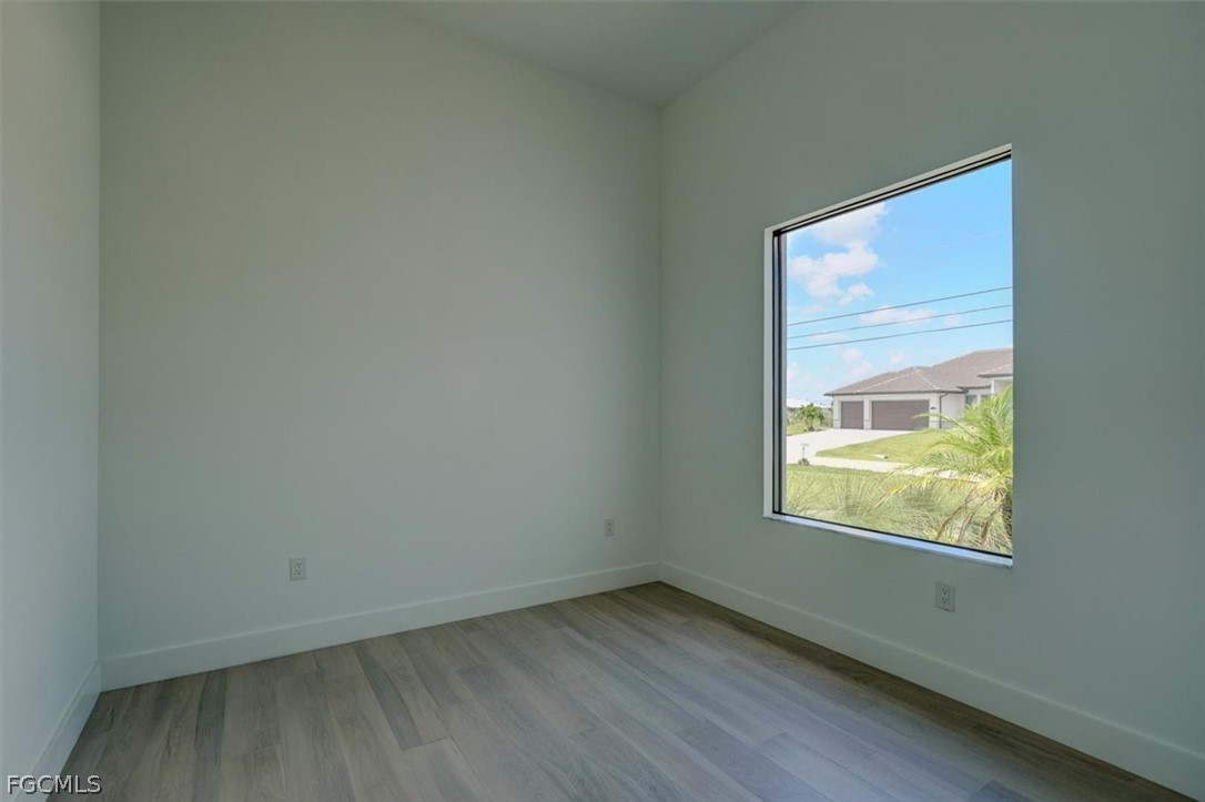 1227 NW 40th Place