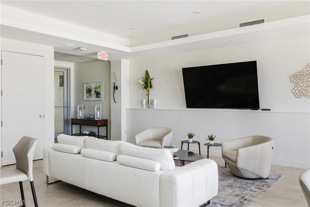 3000 Oasis Grand Boulevard, Apt 2405