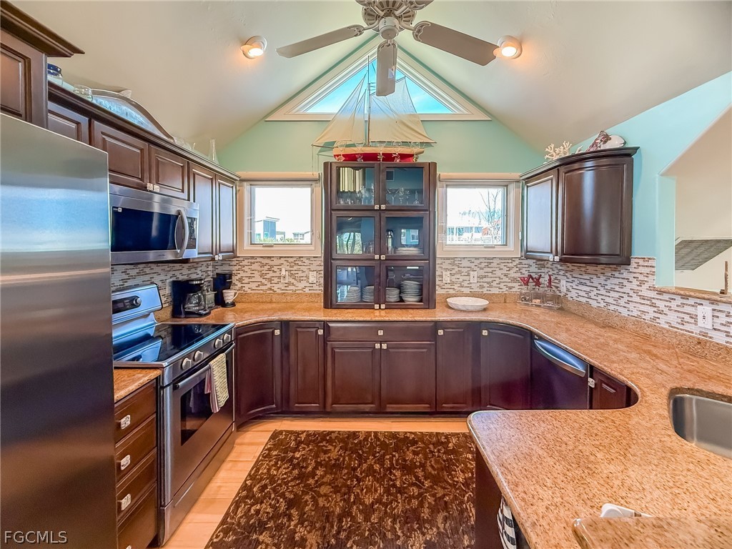 4541  Conch Shell Drive