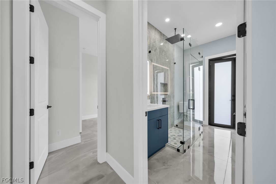 411 NE 25th Street