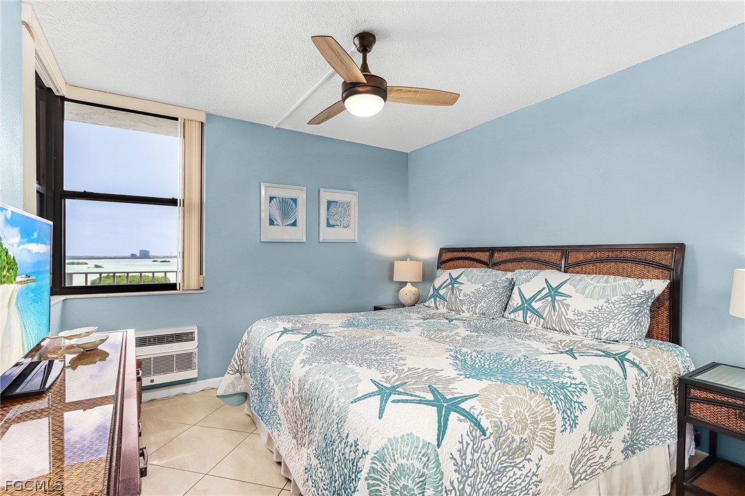 8701 Estero Boulevard, Apt 906