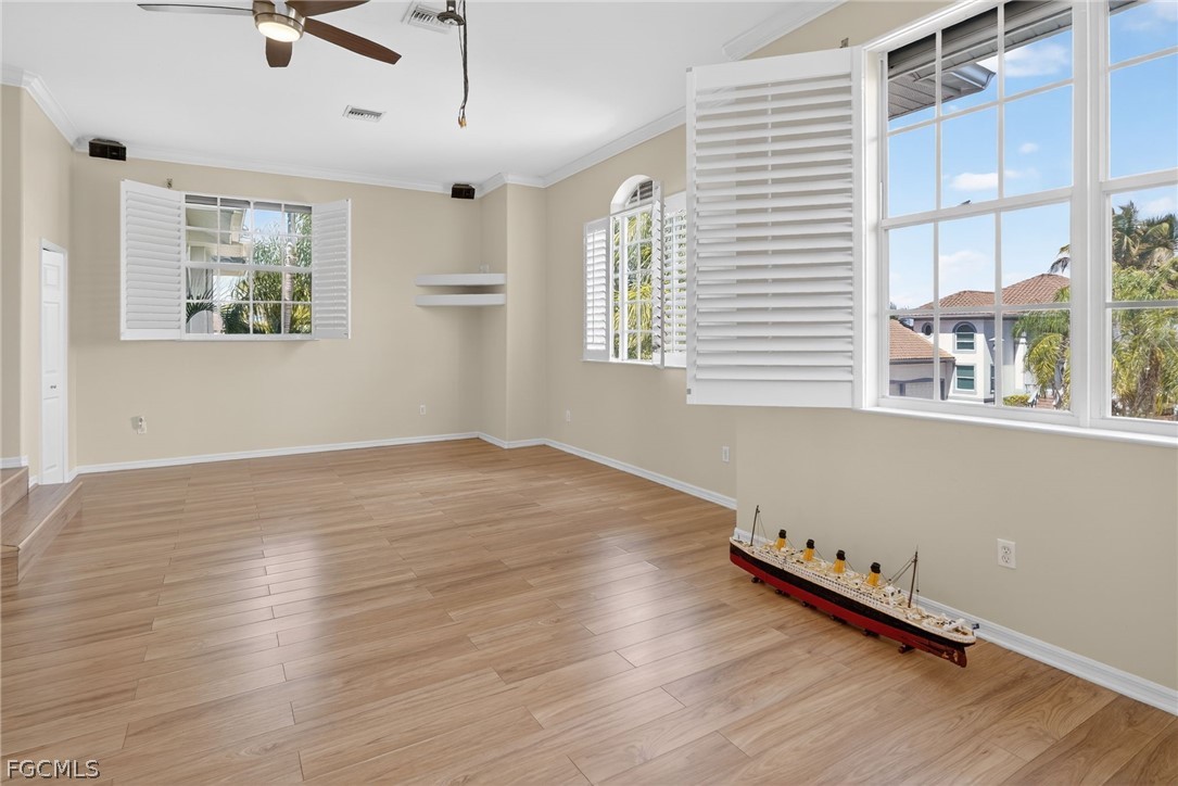 5541  Harborage Drive