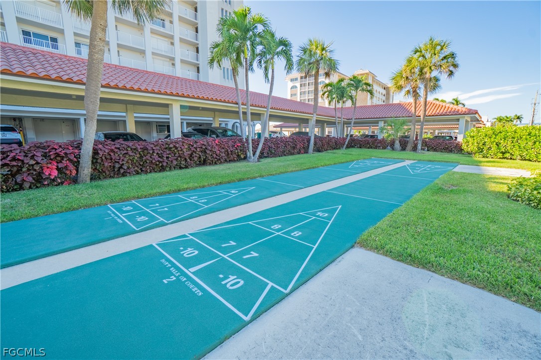 26000 Hickory Boulevard, Apt 303