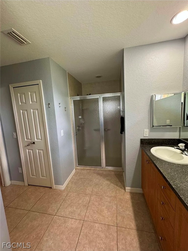 4134 SW 8th Court