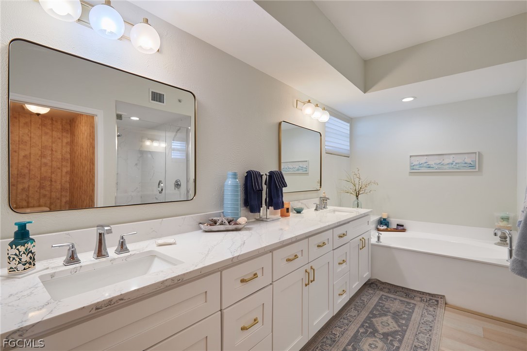 14250 Royal Harbour Court, Apt 818