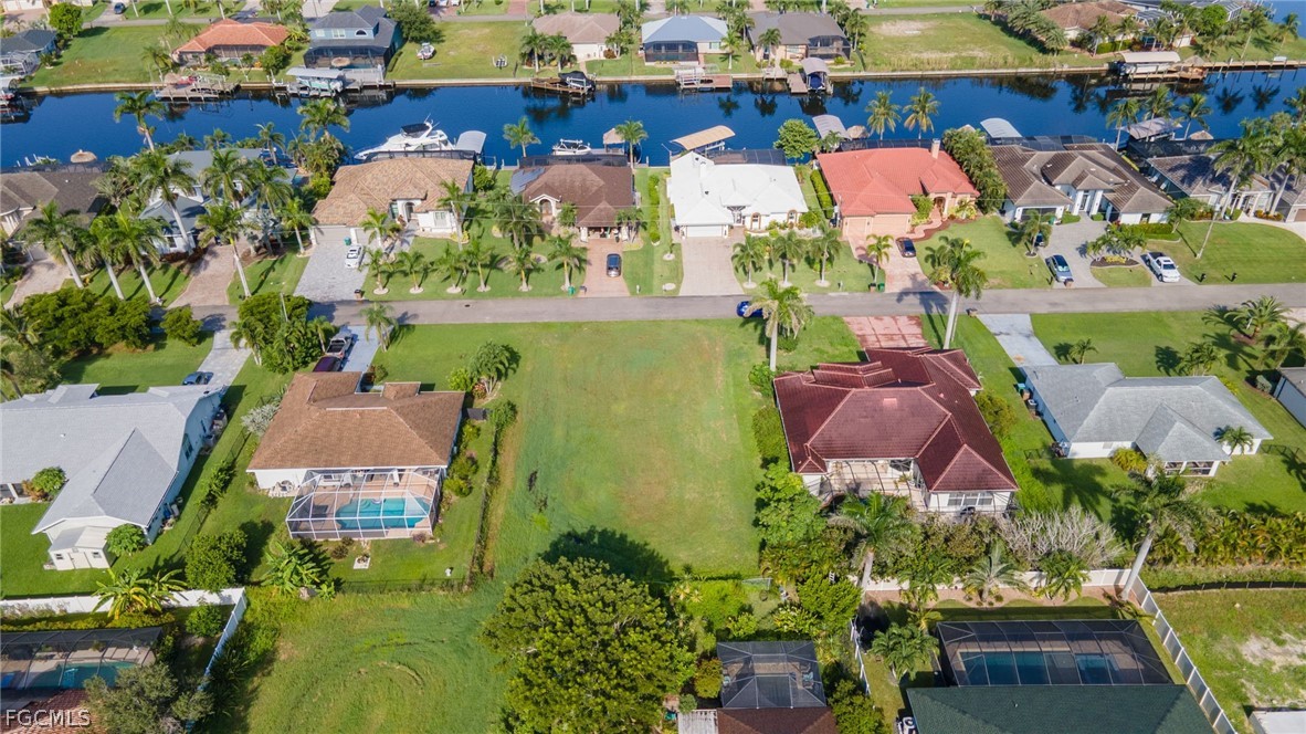 2537 SW 27th Place