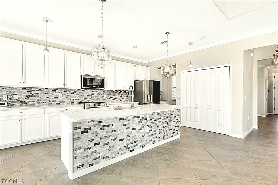 11905  Hickory Estate Circle