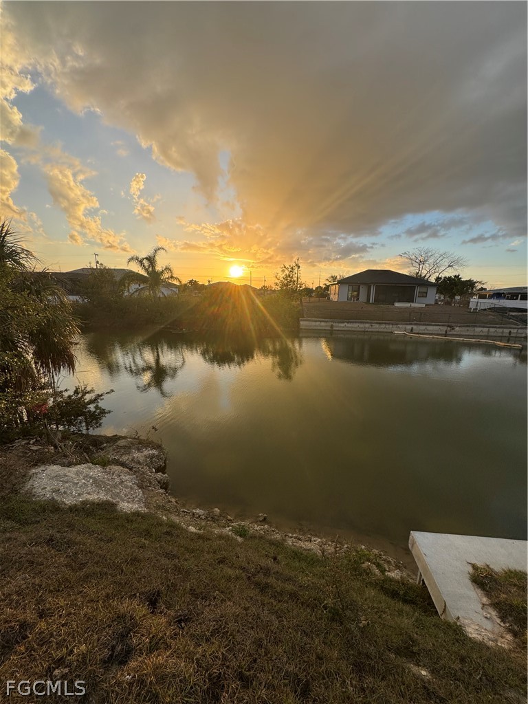 1020 NE 1 Place