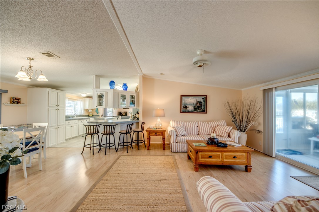 4892 Gulfgate Lane