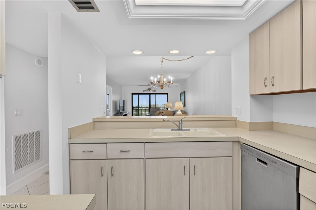 4263 Bay Beach Lane, Apt 815