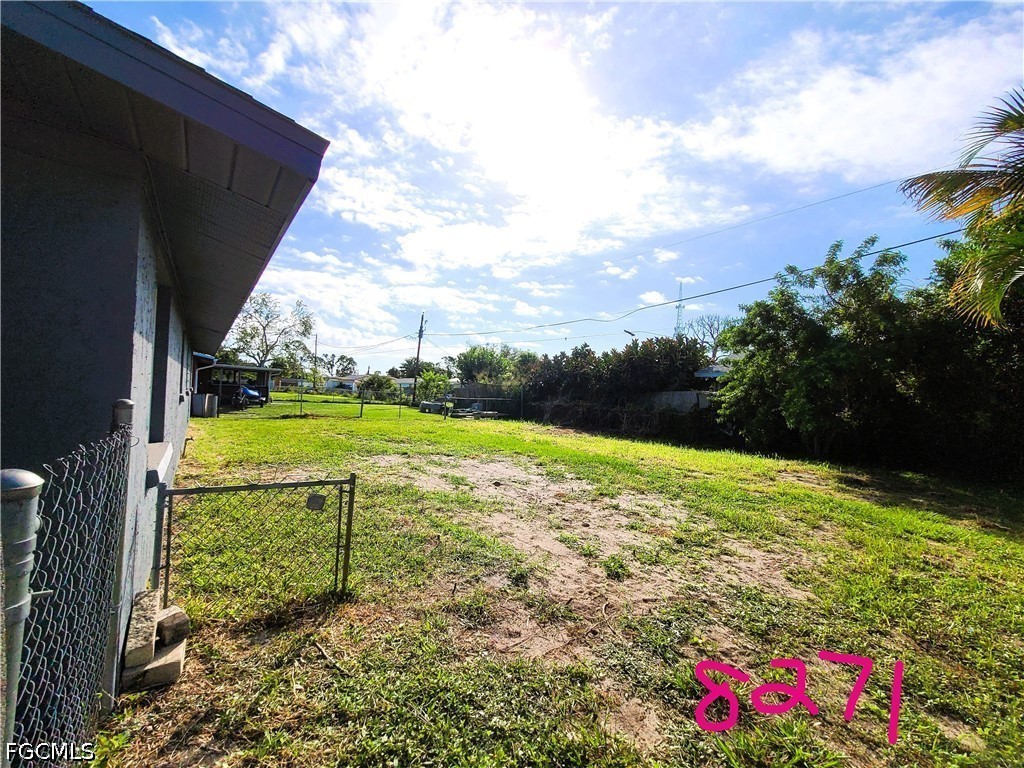 8271  Pelican Road
