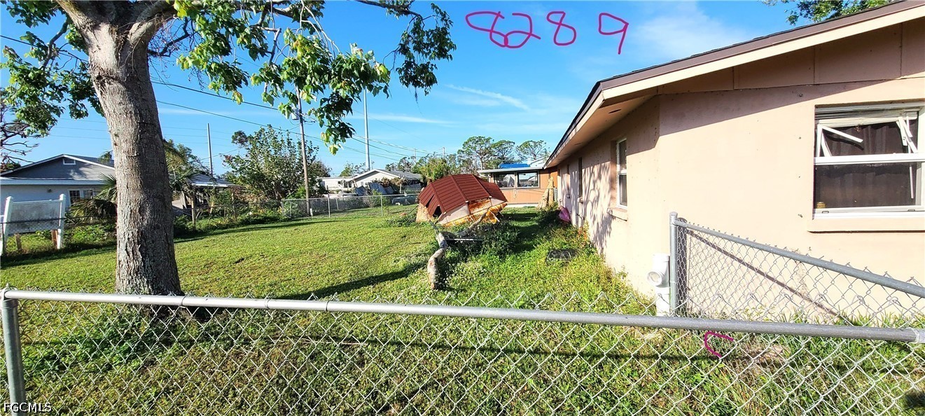 8289  Pelican Road