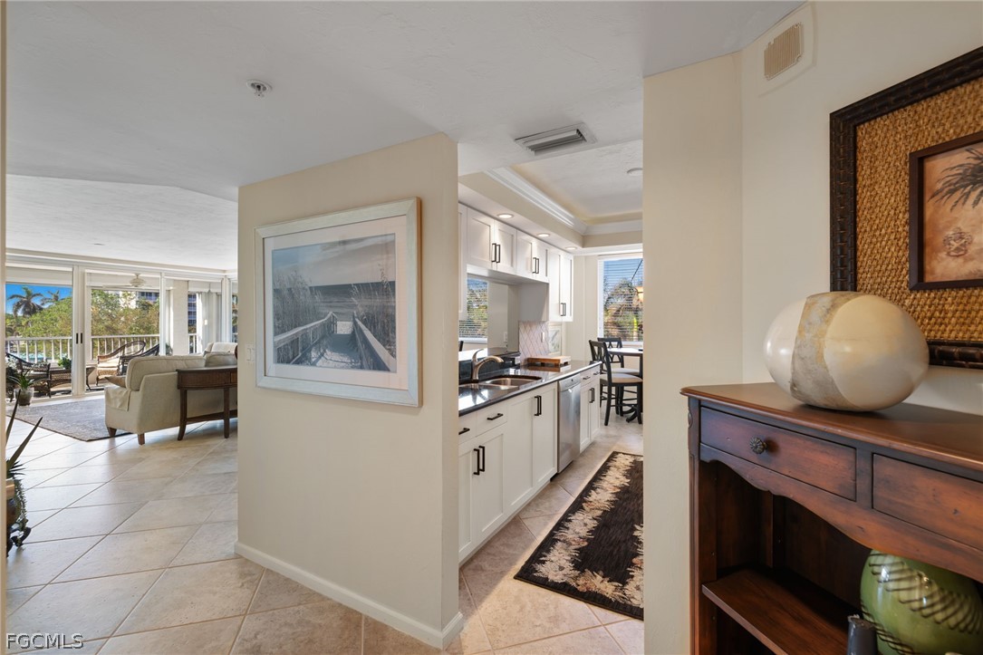 25  Bluebill Avenue, Apt A-204