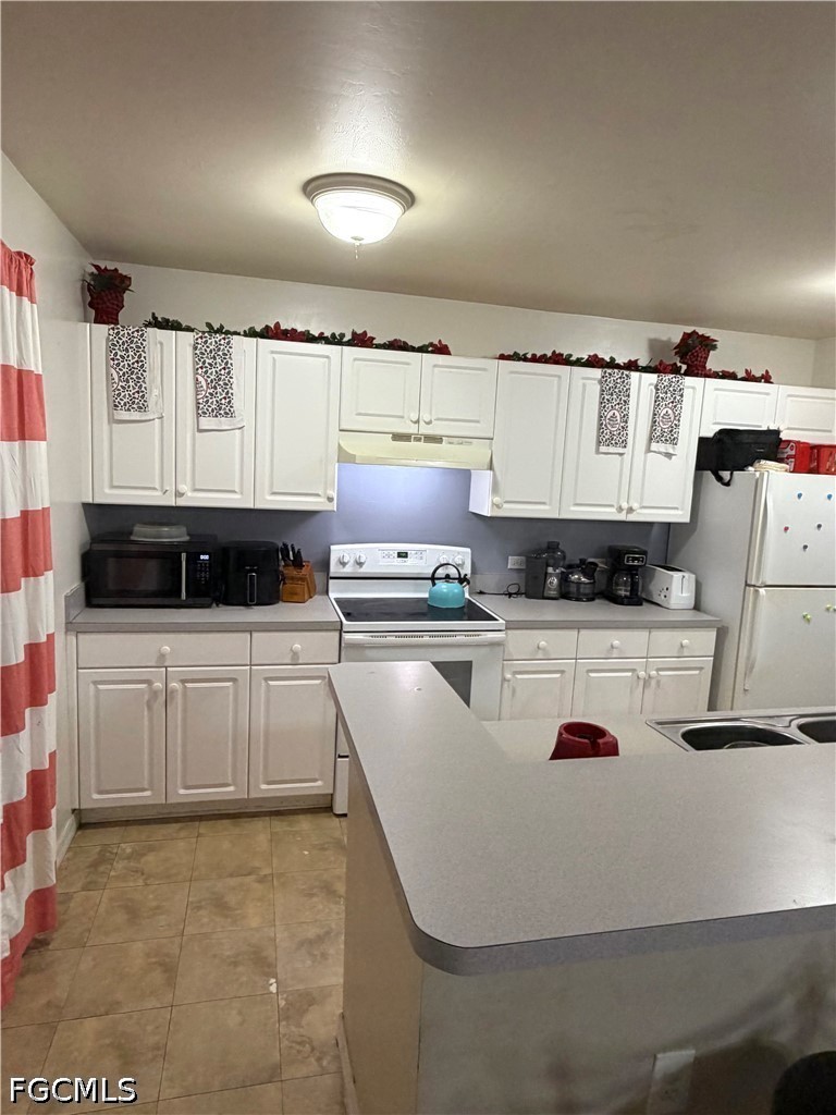 5011  Moon Lane