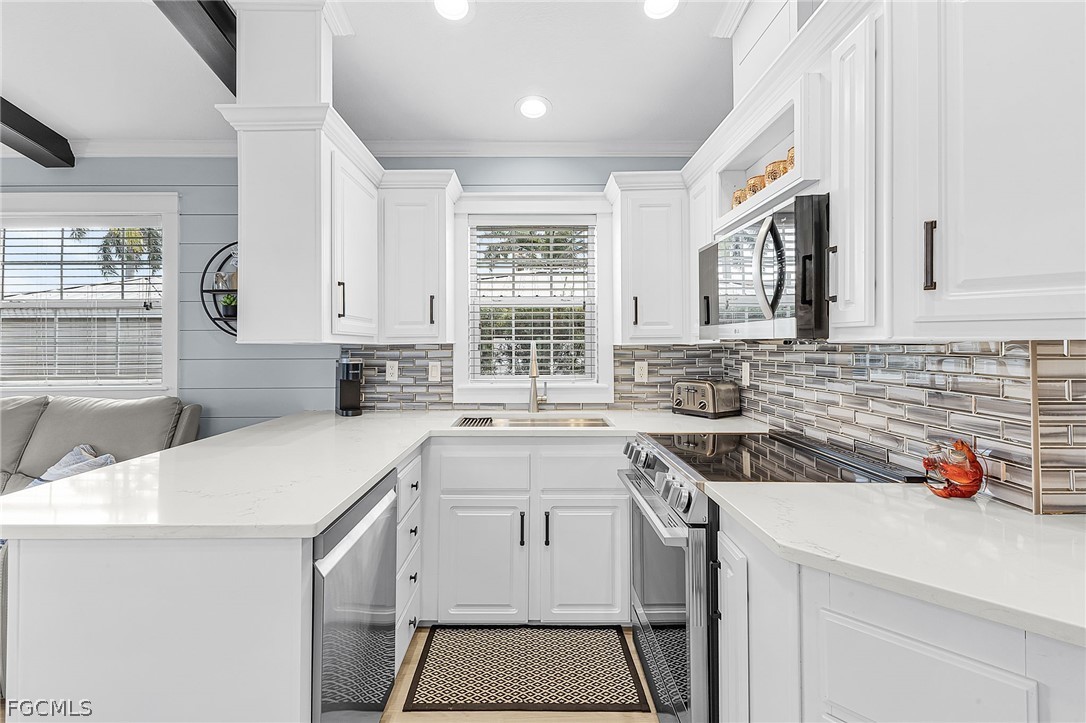 5233 Pineland Daisy Trail