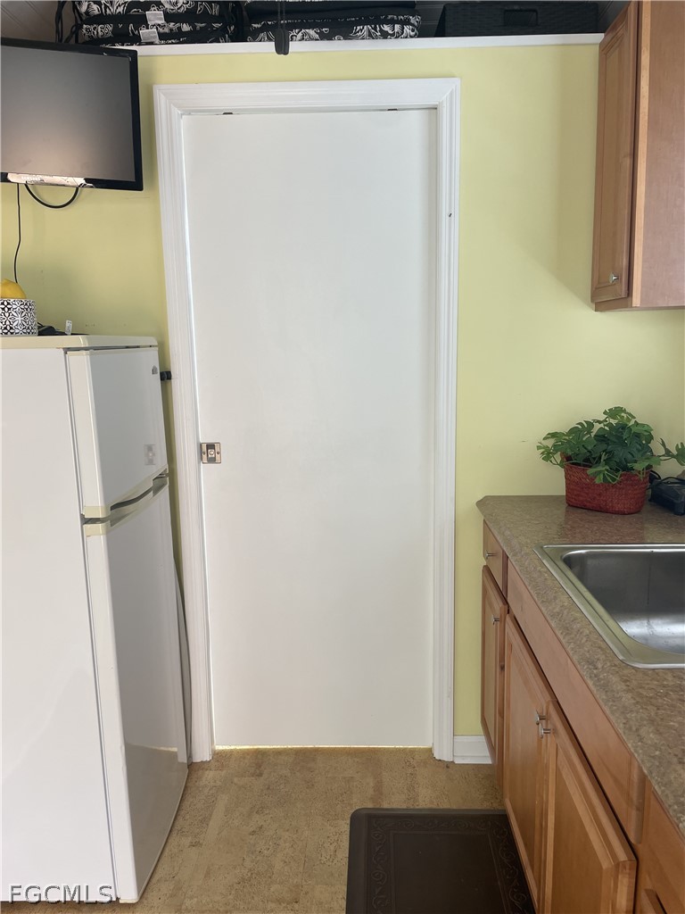 5230  Pineland Daisy Trail