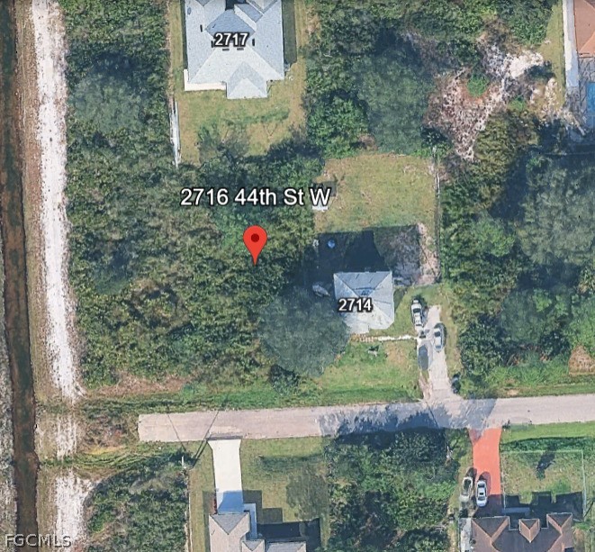 2716 44th Street
