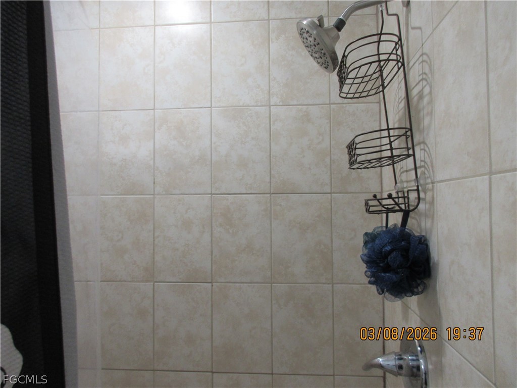 526 B SE Van Loon Terrace