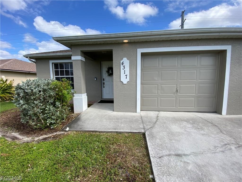 4317 SW Santa Barbara Place