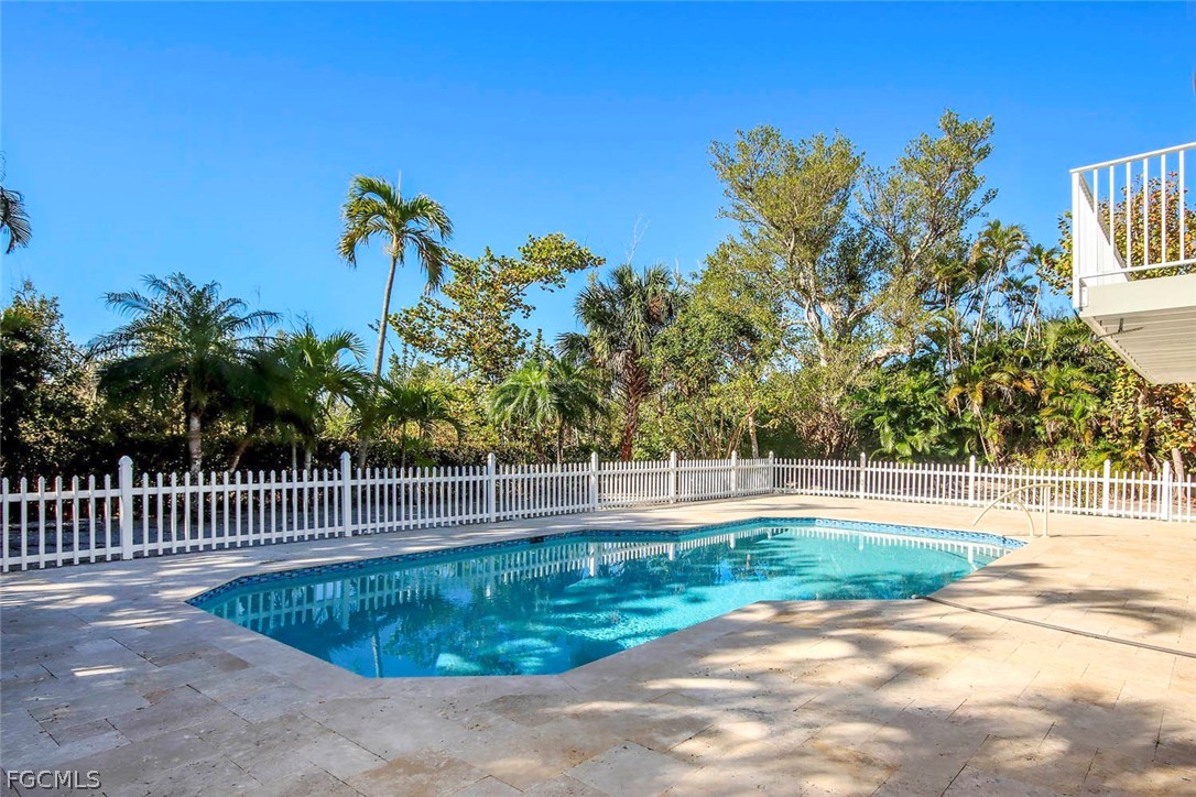 1400  Albatross Road