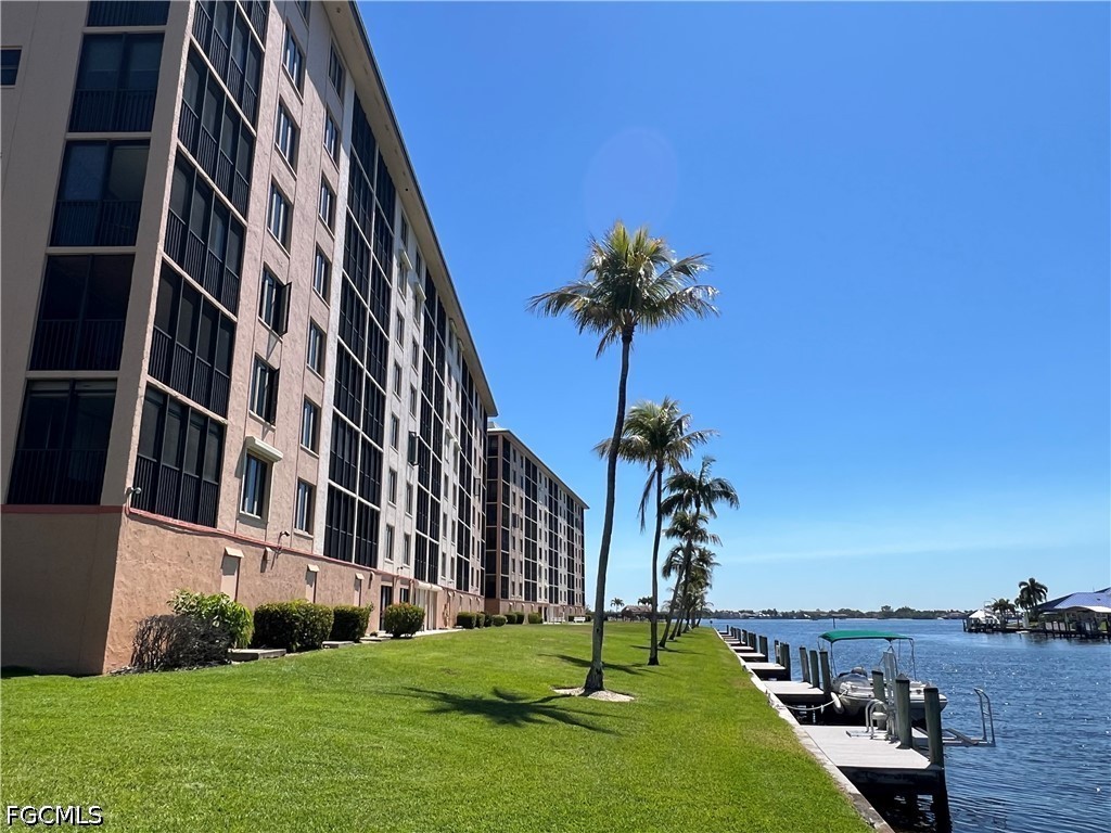 4260 SE 20th Place, Apt 801