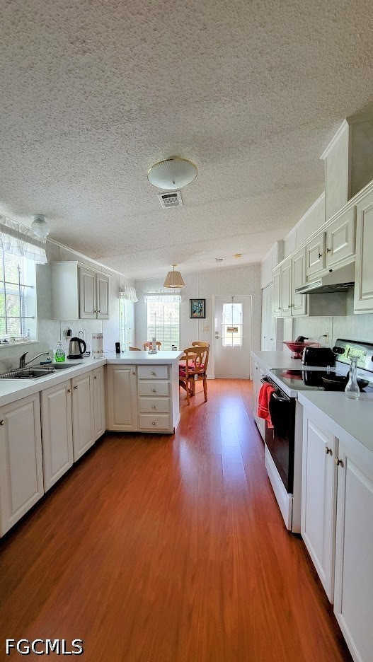 4555 Pioneer 16th Street