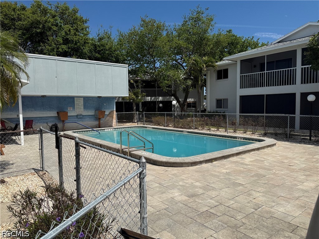 5031 SW 16th Place, Apt 101
