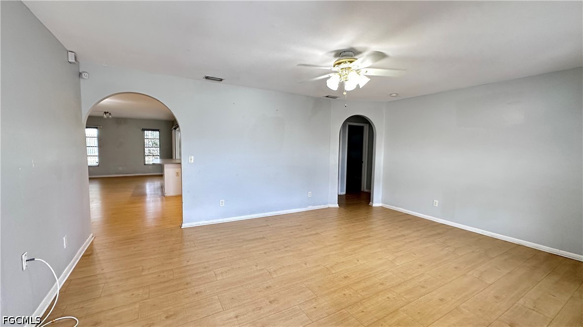 302 SE 1st Place
