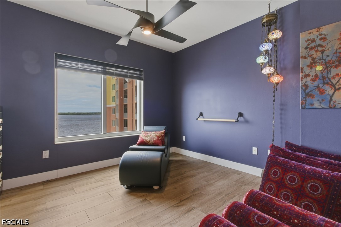 2743  1st Street, Apt 904