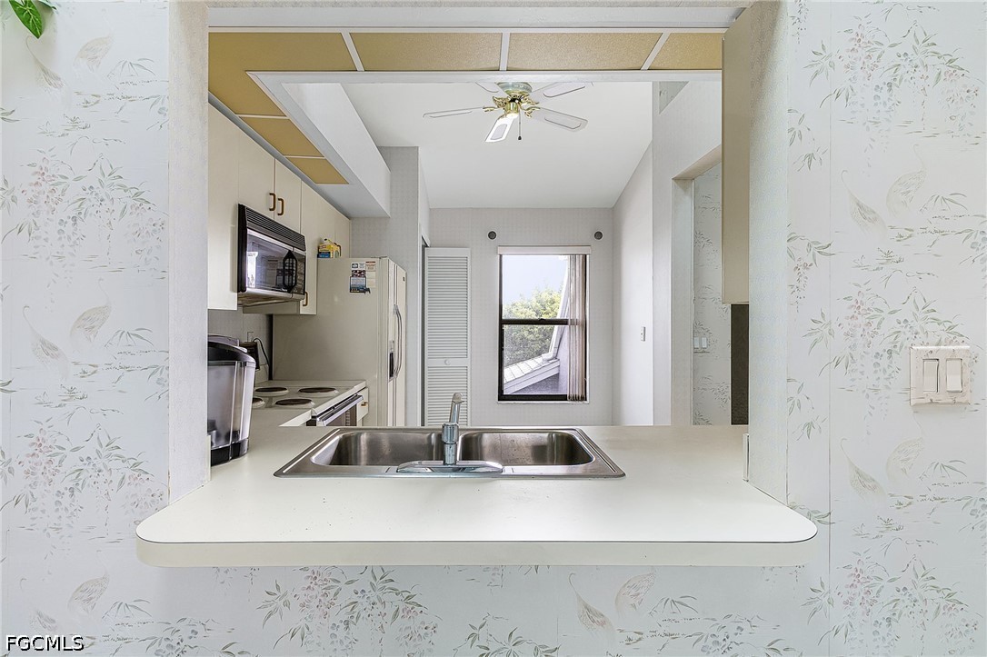 4620 SE 5th Place, Apt 206