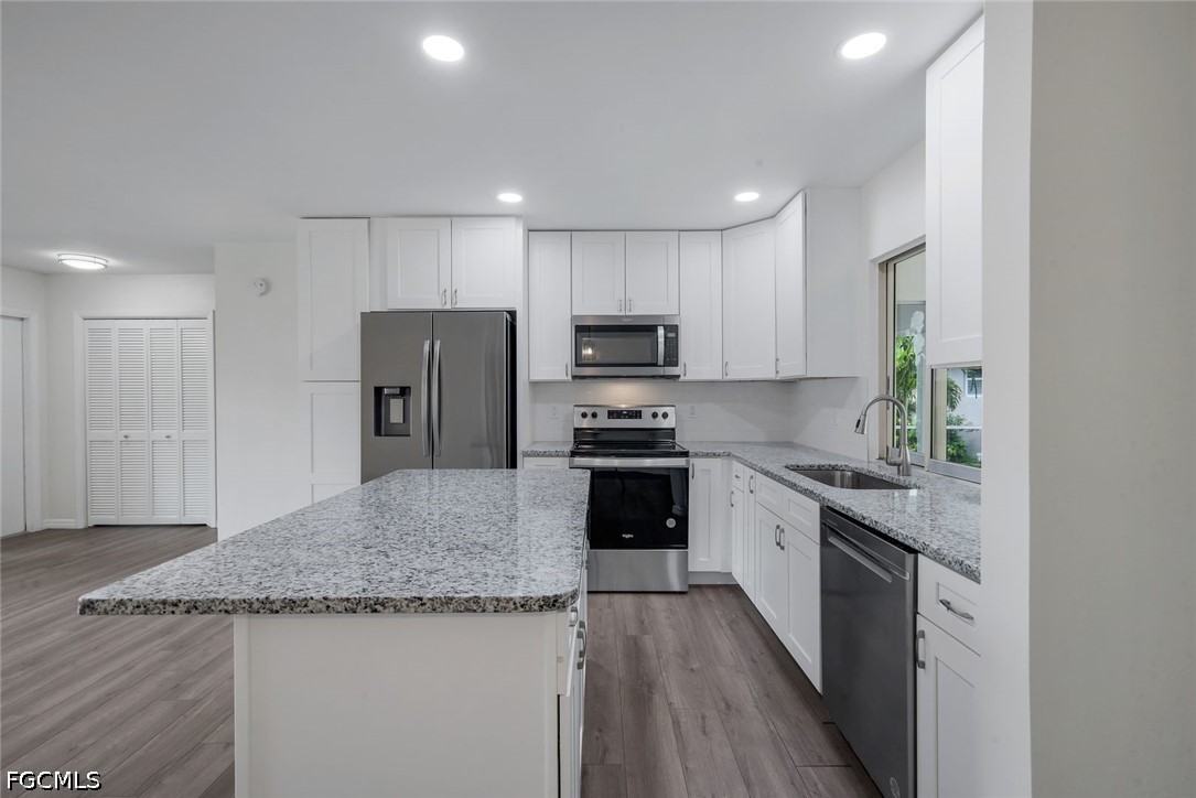 2700 W Marion Avenue
