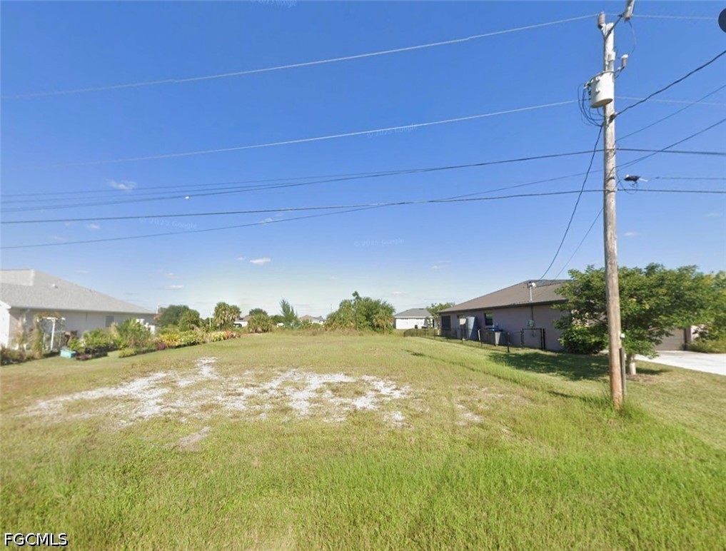 3723 NE 12th Place