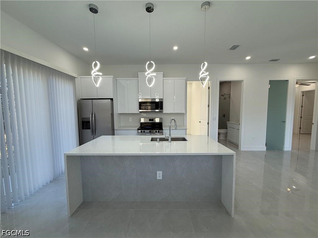 207 W 15th Street