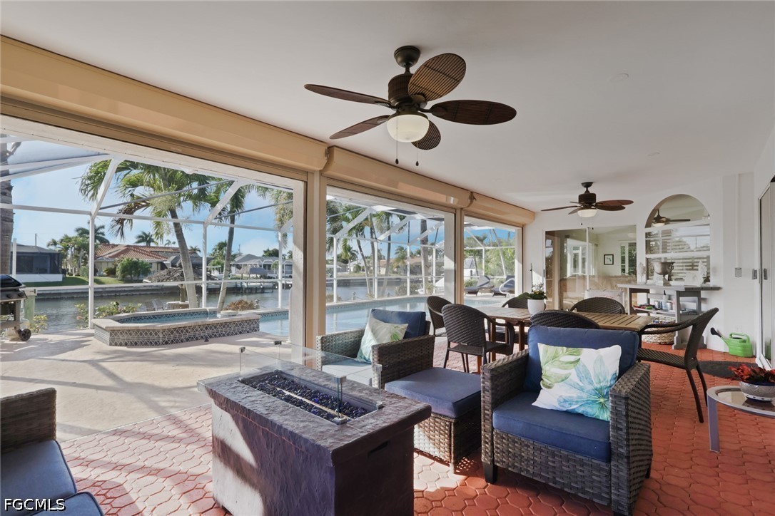 2562 SW 27th Place