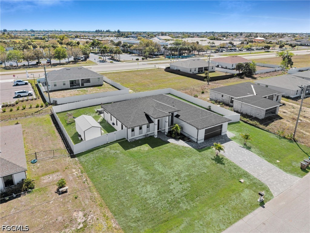 523 NW 16TH Place