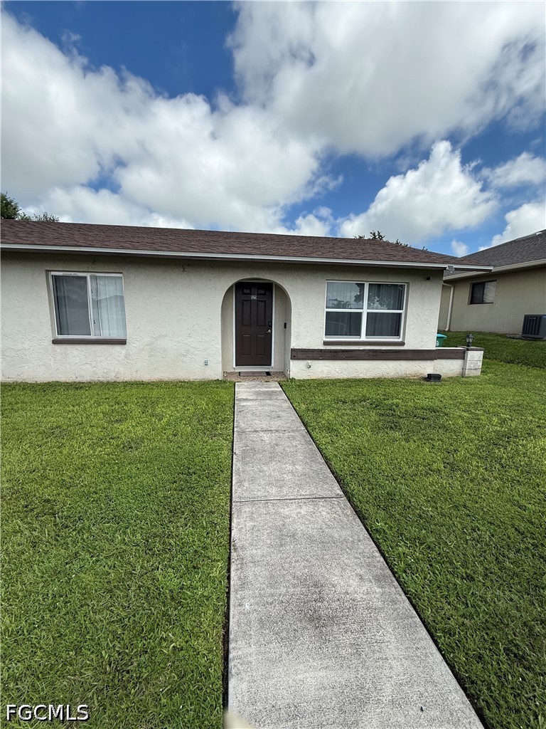 525 SE Van Loon Terrace