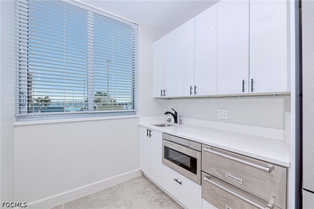 3000 Oasis Grand Boulevard, Apt 701