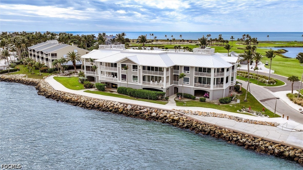 1252  Plantation Road