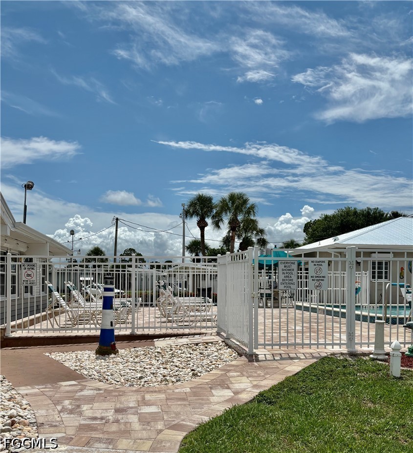 502 Pine Tree Court