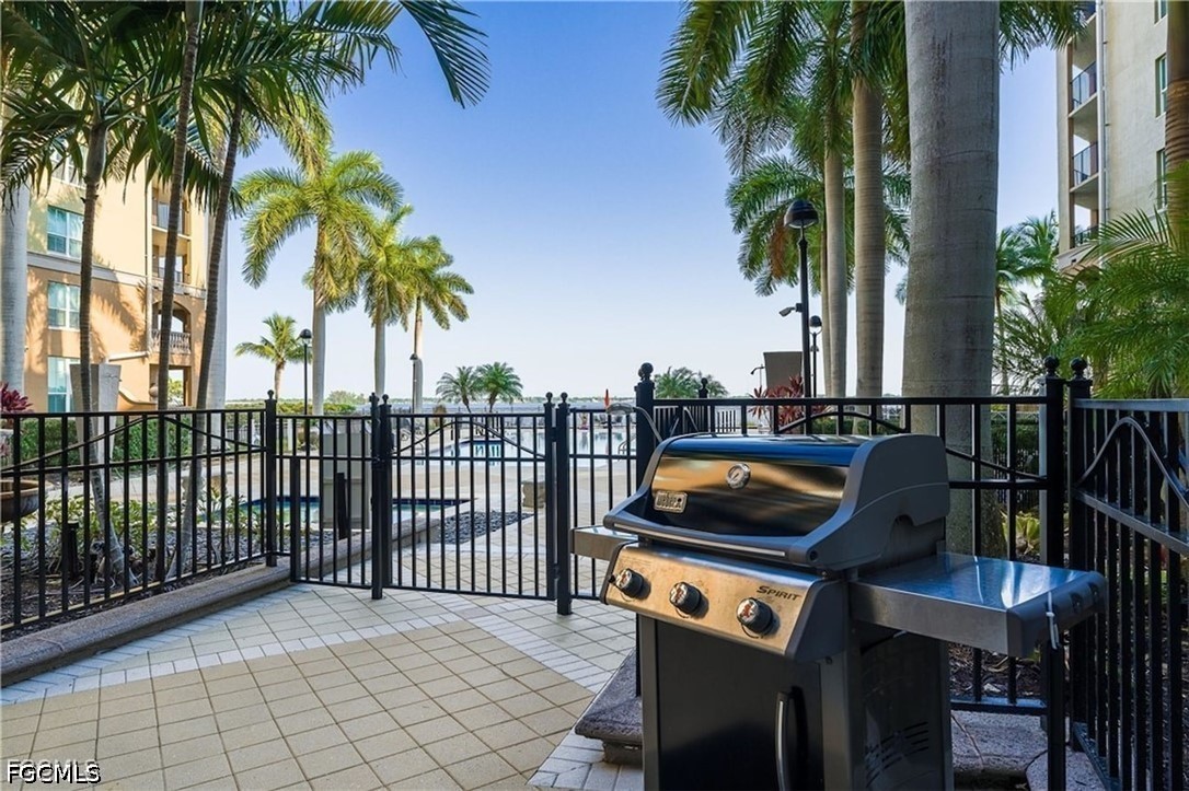 2825 Palm Beach Boulevard, Apt 418