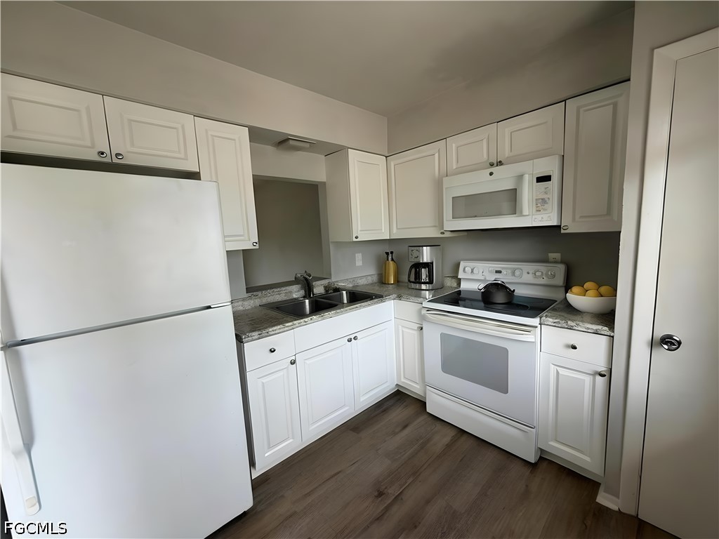 1920 W Lakeview Boulevard, Apt 4