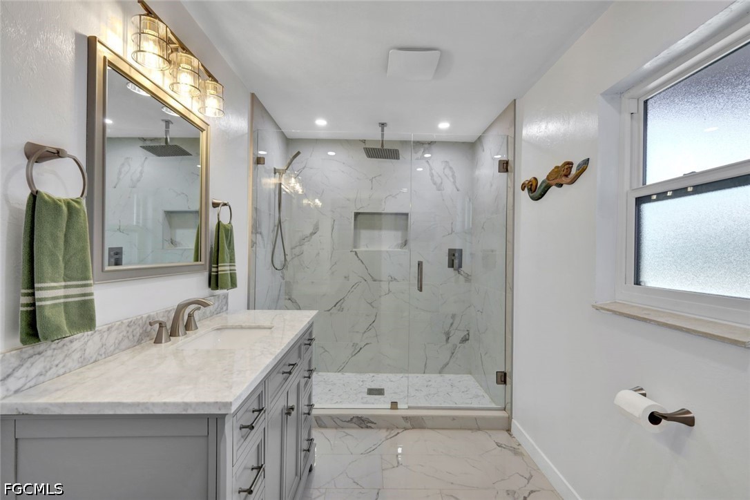 4232 SE 8th Place