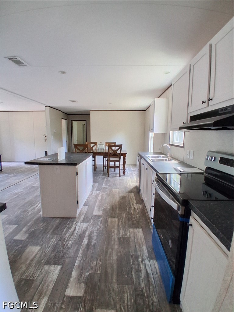860 N Live Oak Street