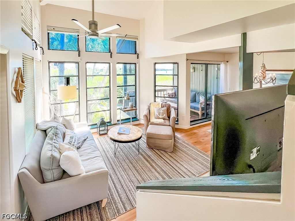 370 Townhouse Lane, Apt 60
