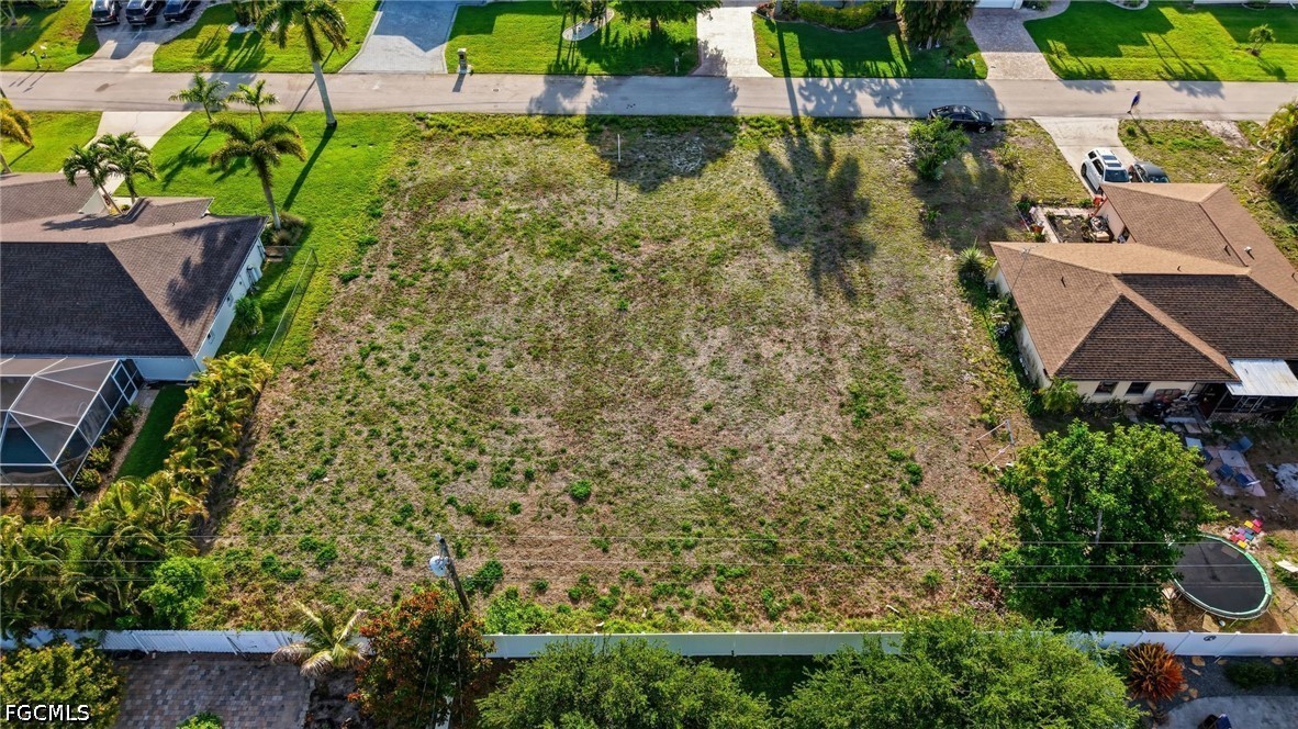 4208 SW 5th Place