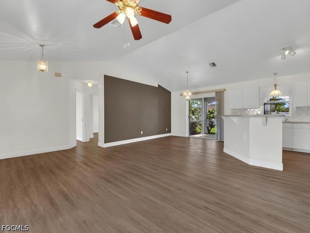 404 SE 28th Terrace