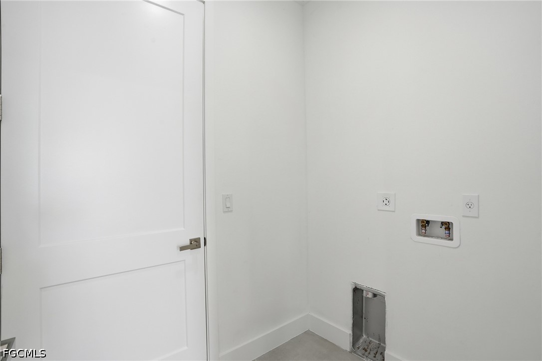 3425 NE 14th Place