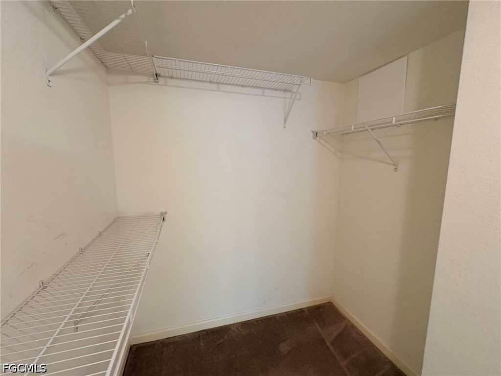 4113  residence Drive, Apt 213