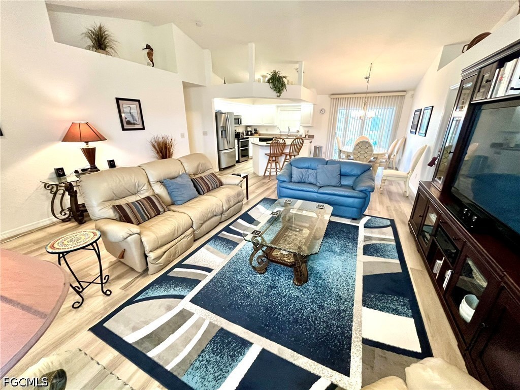 818 SW 8th Place