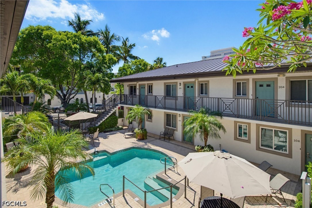 480  5th Street, Apt 202